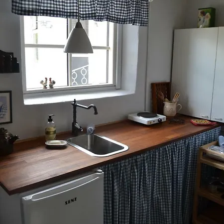 Vibes Bed & Breakfast Trige