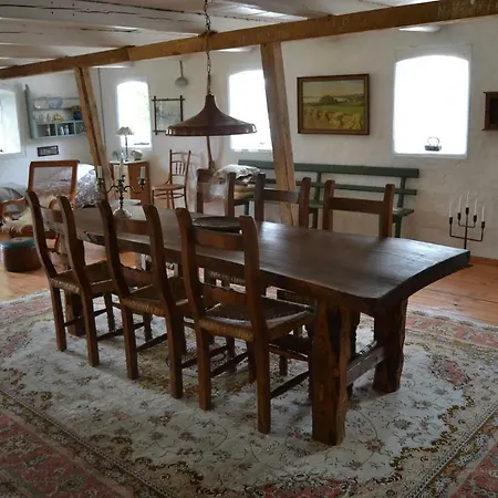 Vibes Bed & Breakfast